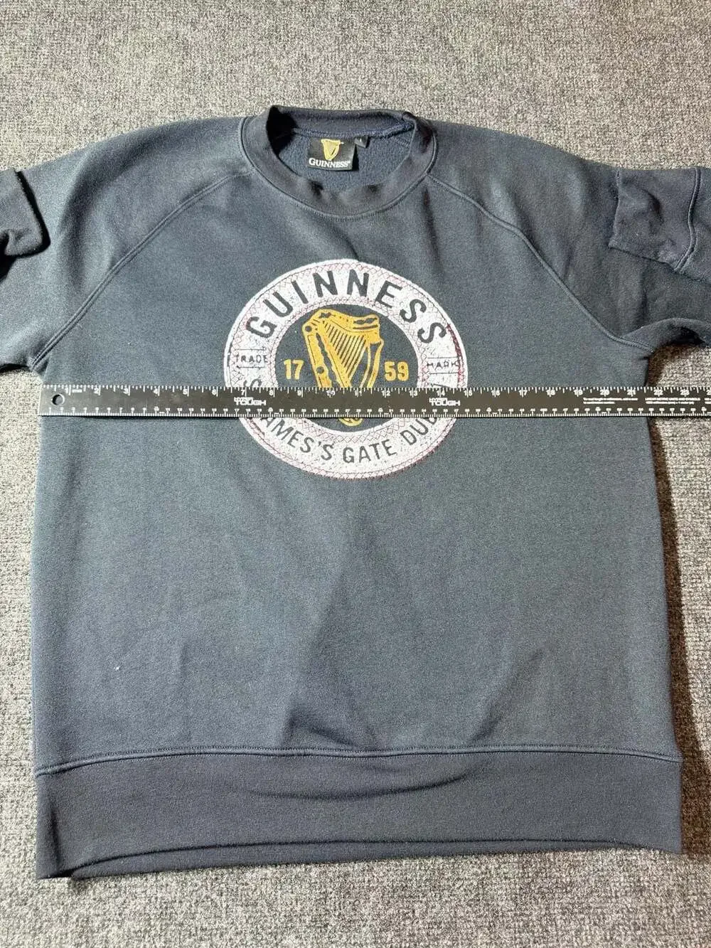 Guinness Black Graphic Pullover  Crewneck Sweatshirt size Large